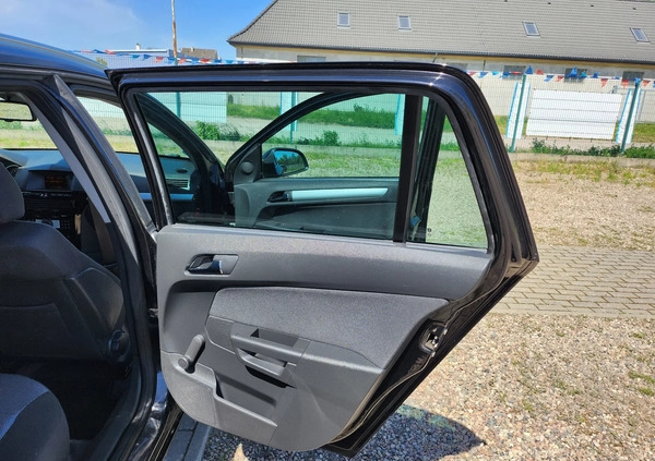 Opel Astra cena 18900 przebieg: 222929, rok produkcji 2010 z Piła małe 466